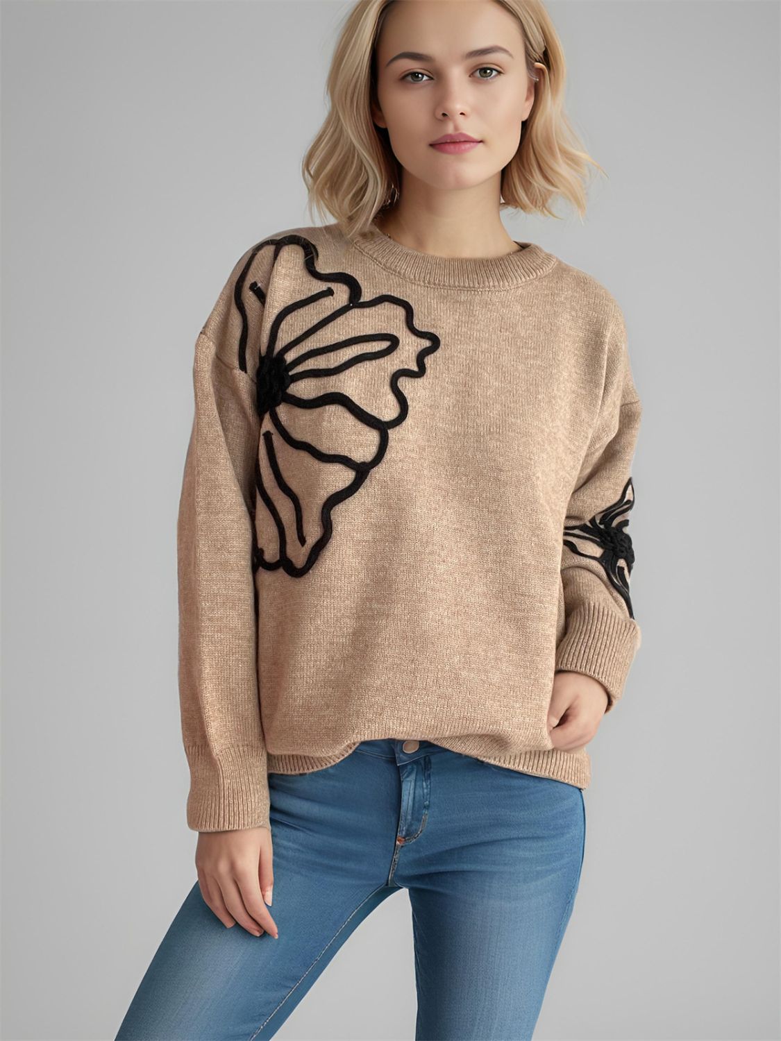 Chic Flower Round Neck Long Sleeve Sweater