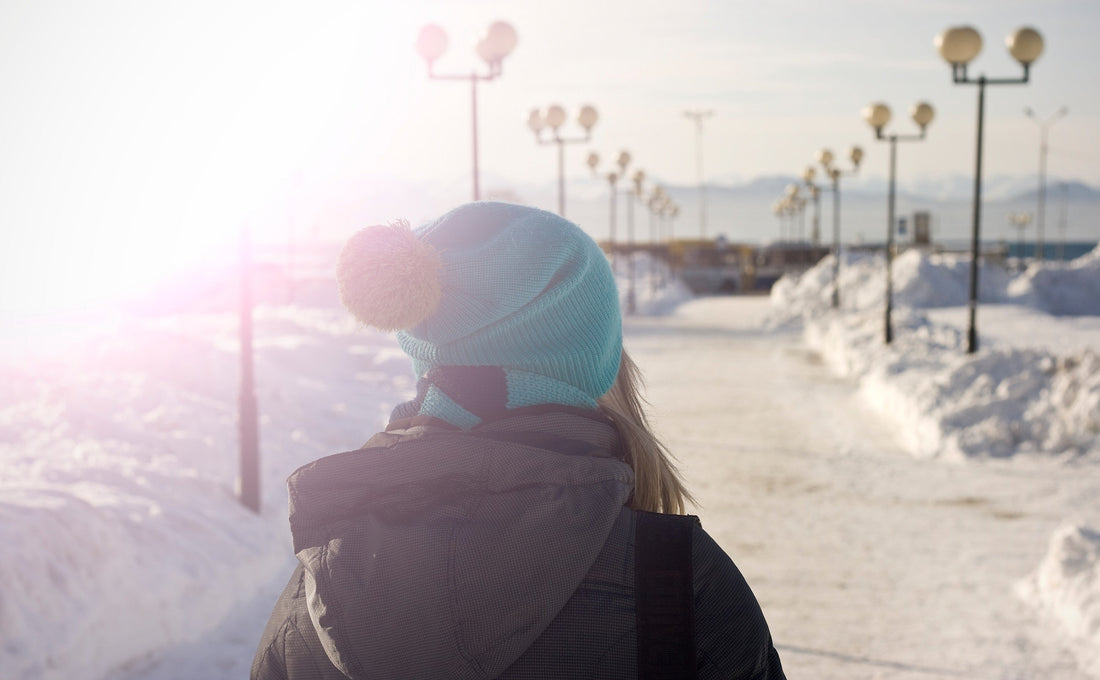 Knitted Hats with a Pompom: A Timeless Fashion Statement and 2025 Trends