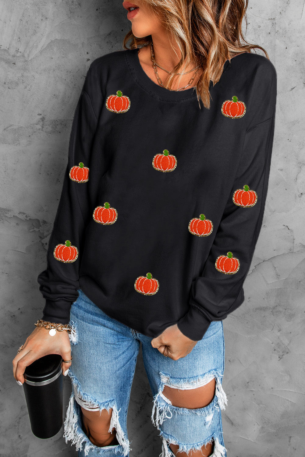 Small Pumpkin Round Neck Long Sleeve Sweatshirt